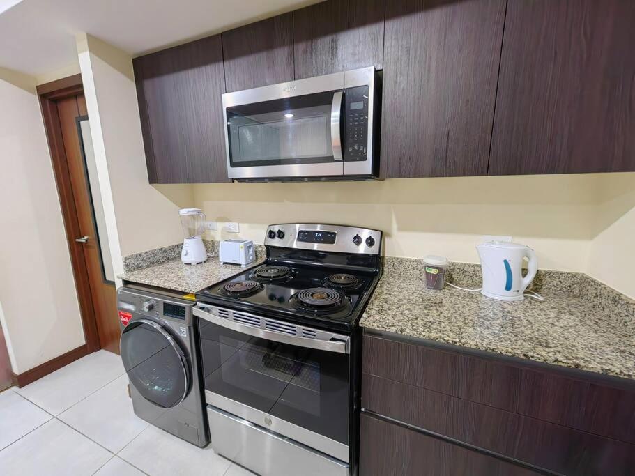 Apartment 1001 Torres Yoses Con A/c Y Parqueo Full Equipado San Jose (San Jose)