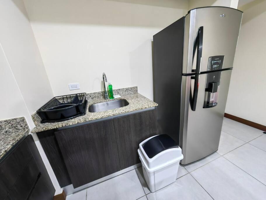 1001 Torres Yoses Con A/c Y Parqueo Full Equipado San Jose (San Jose)
